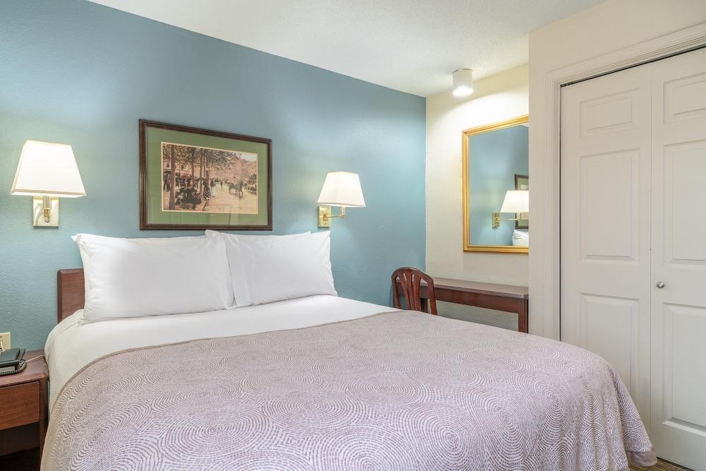 Candlewood Suites Washington-Fairfax By Ihg Eksteriør billede