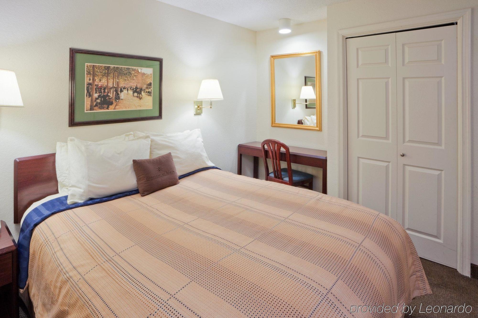Candlewood Suites Washington-Fairfax By Ihg Eksteriør billede