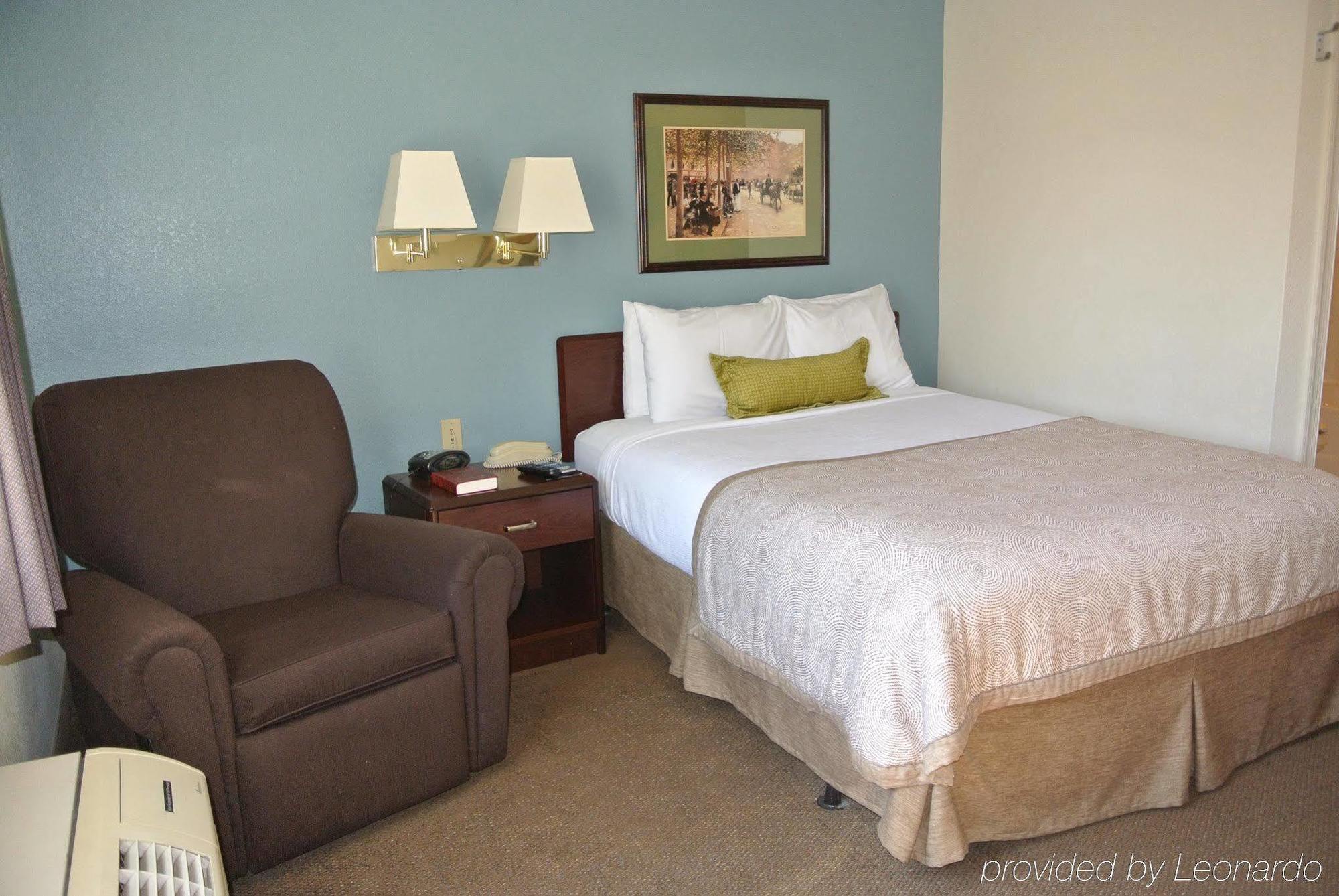 Candlewood Suites Washington-Fairfax By Ihg Eksteriør billede