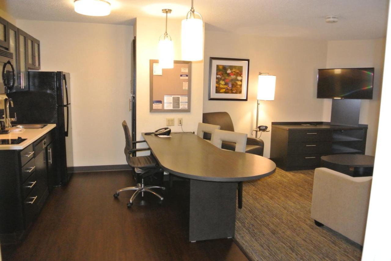 Candlewood Suites Washington-Fairfax By Ihg Eksteriør billede