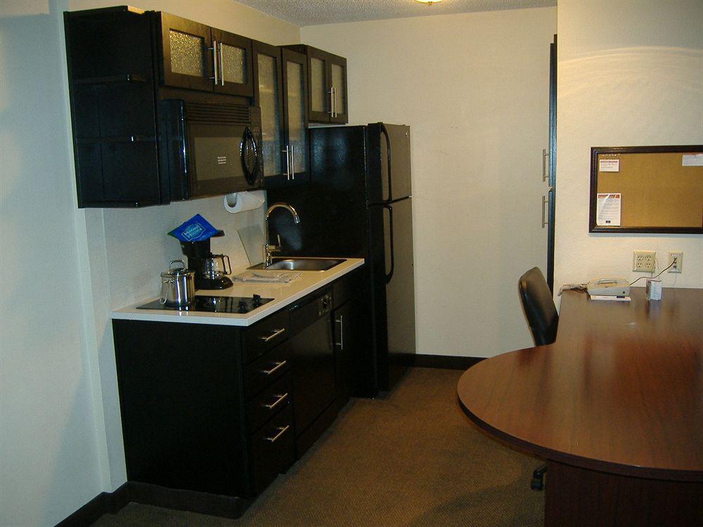 Candlewood Suites Washington-Fairfax By Ihg Eksteriør billede