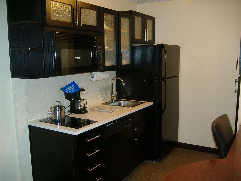 Candlewood Suites Washington-Fairfax By Ihg Eksteriør billede